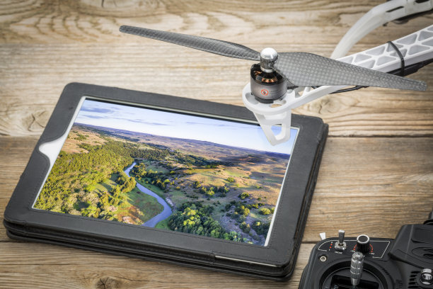 内布拉斯加州的消沉河鸟瞰图图片下载