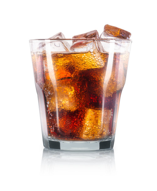 古巴利布利鸡尾酒，加冰加白葡萄酒图片下载