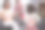 非裔美国女儿在母亲节给母亲送礼物的后视图图片下载