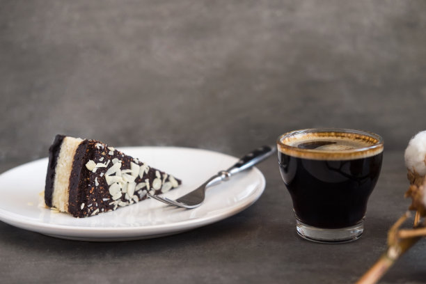 生椰子松露蛋糕图片下载