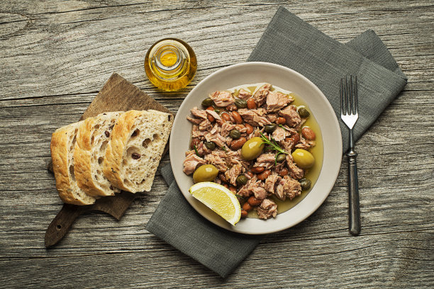 金枪鱼沙拉图片下载