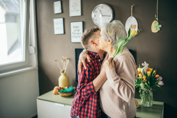 孙子为母亲节送花图片下载
