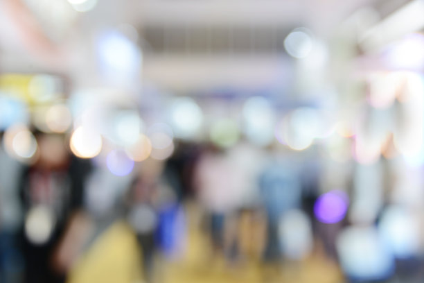 贸易展览中公众展览的背景散焦。用于业务的抽象背景。图片下载