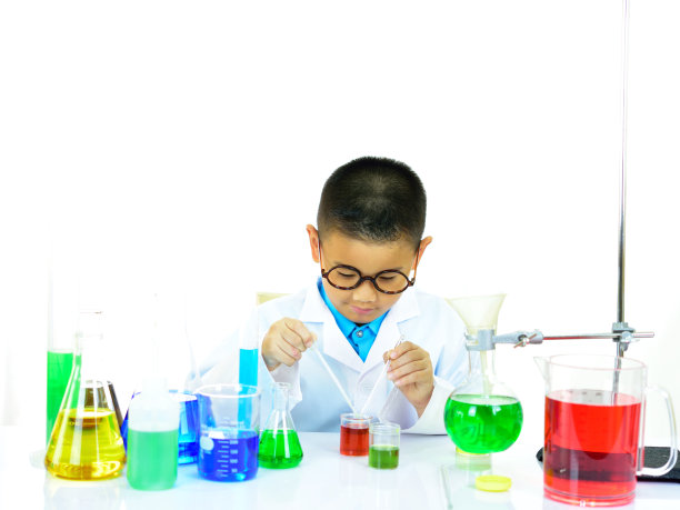 年轻的科学家图片下载