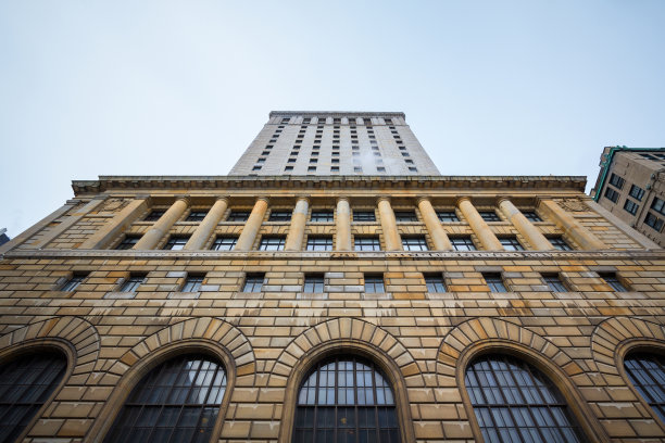 加拿大魁北克蒙特利尔皇家银行大楼的主楼。皇家银行大厦是20世纪20年代的一座高楼，是老蒙特利尔的主要标志图片下载