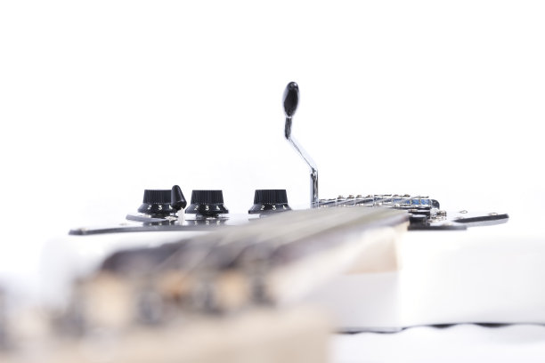 白色电吉他孤立在白色上的细节图片下载