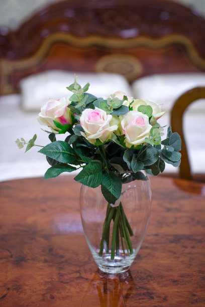 室内设计有美丽的花朵图片下载