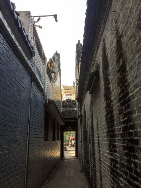 狭窄的墙壁图片下载