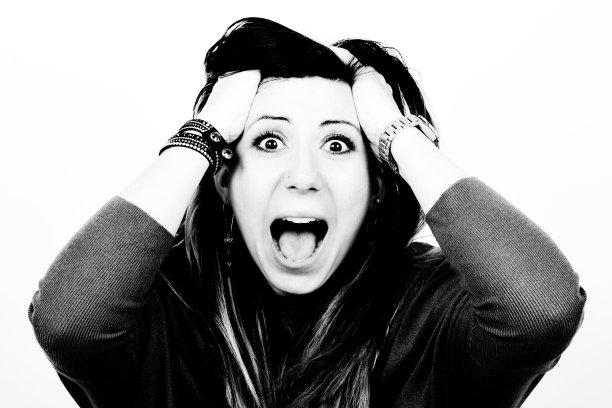 尖叫的女人图片下载