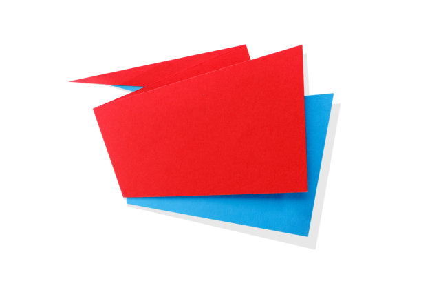 剪纸几何销售旗帜，特价，折扣。折纸时尚标签标签模板。空间的文本。图片下载