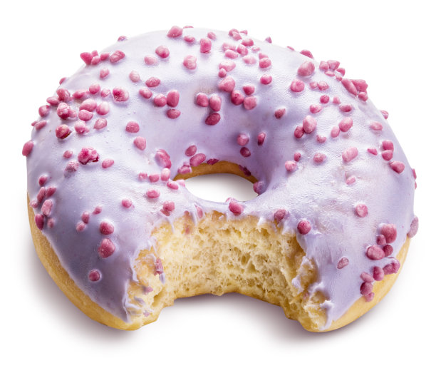 紫色甜甜甜圈孤立与剪切路径图片下载