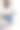 心烦意乱的漂亮女人坐在沙发上，感觉痉挛和经前综合症的症状图片下载