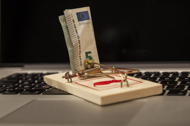 概念照片，呈现了投资互联网的风险，网络犯罪的危险，容易落入陷阱图片下载