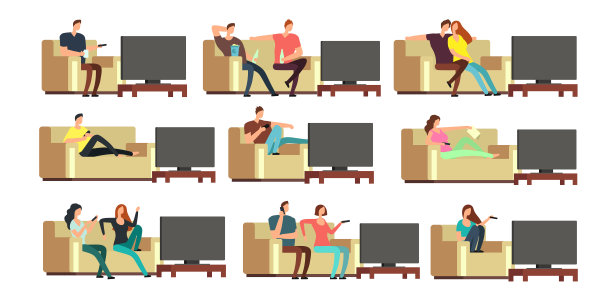 幸福的一家人在家看电视。年轻夫妇休息在舒适的沙发向量集图片下载