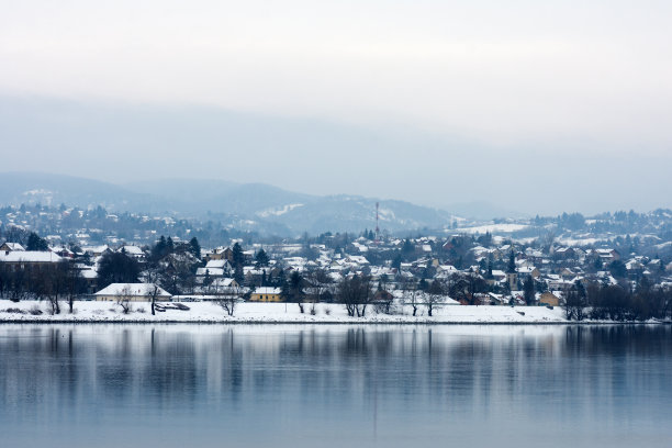 塞尔维亚的冬季景观图片下载