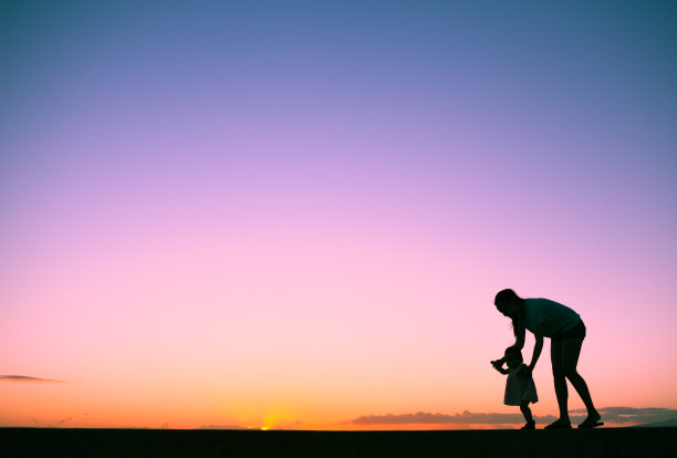 母亲和女儿图片下载