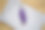 亚麻织物表面的水晶，明信片或网站和移动设备的背景宝石颜色为皇家紫色图片下载