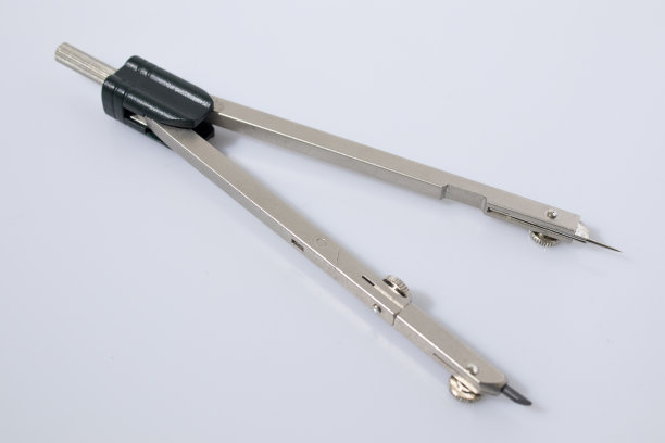 总理府，指南针在白色的背景构成素材图片