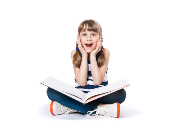 女孩在白底上看书图片下载