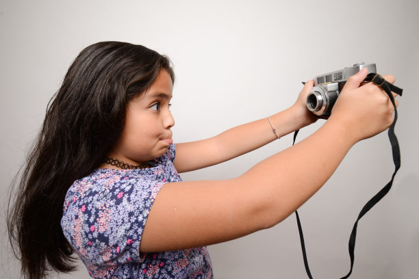 女孩摄影师图片下载