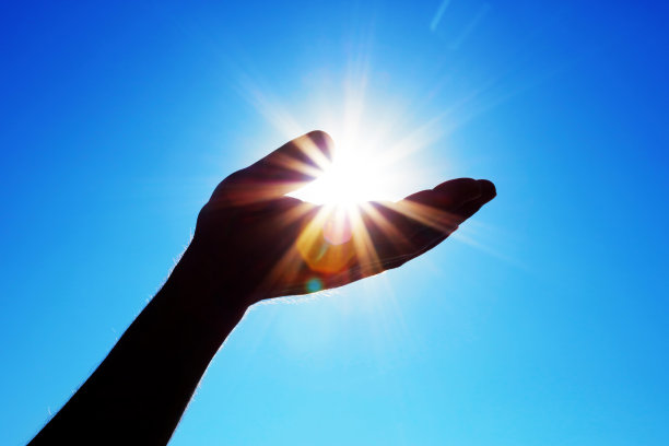 我手中的太阳(高分辨率- 5000万像素)图片下载