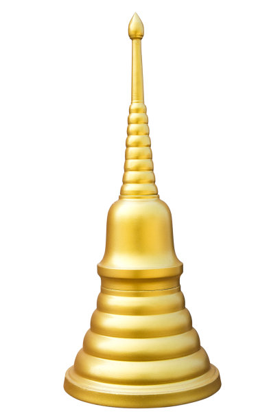 小金塔模型孤立在白色背景上图片下载