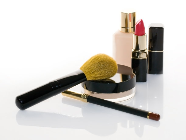 把物体涂在白色上图片下载