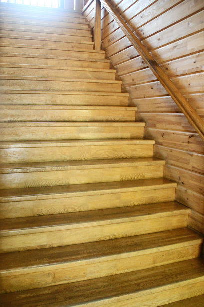 木楼梯图片下载