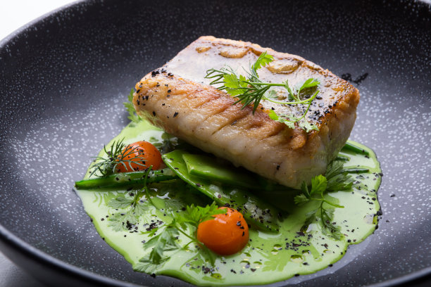 煮过的白鱼片素材图片