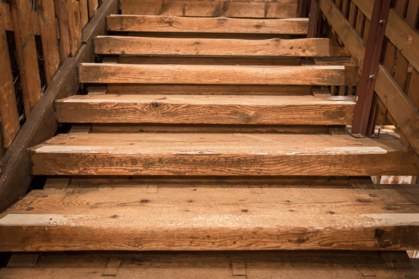 木楼梯图片下载