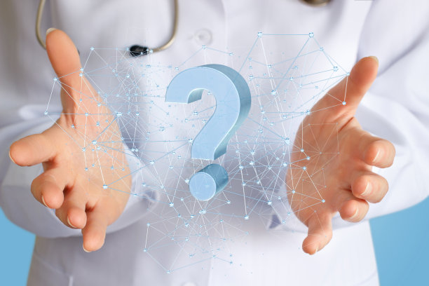 医生决定复杂复杂的问题。素材图片