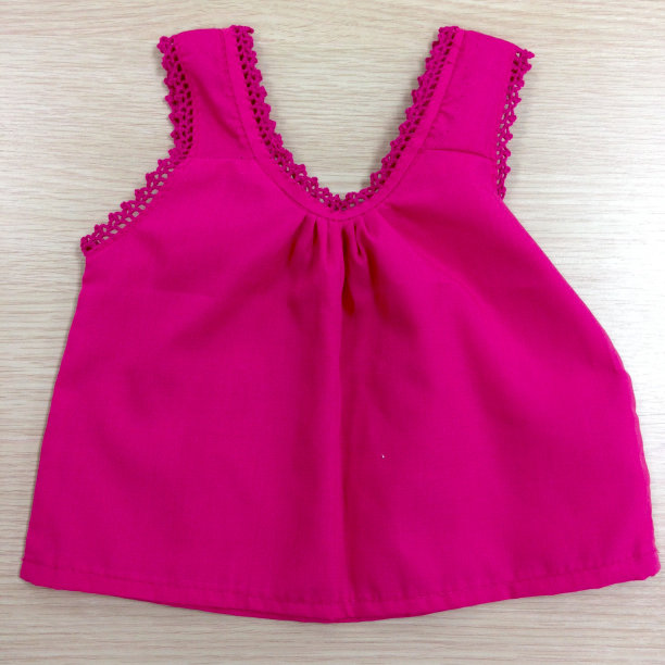 泰国传统衬衫中的圆领无袖衬衫图片下载