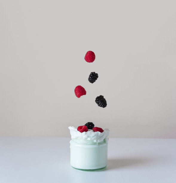 掉落的浆果图片下载