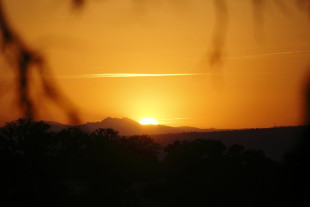 山中的日落图片下载