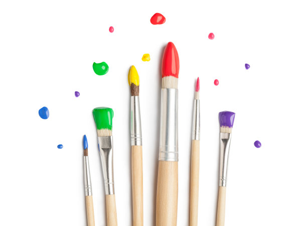 彩色画笔在白色背景上图片下载