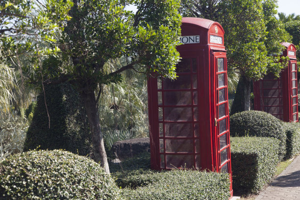 红色公用电话亭图片下载