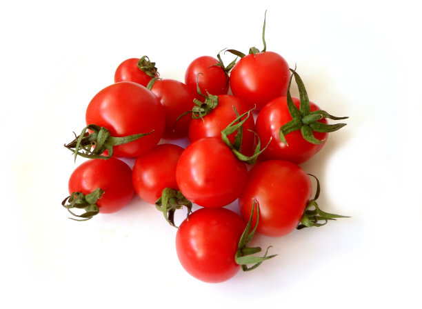 白色的新鲜番茄素材图片