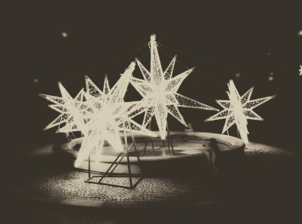 城里的圣诞明星图片下载