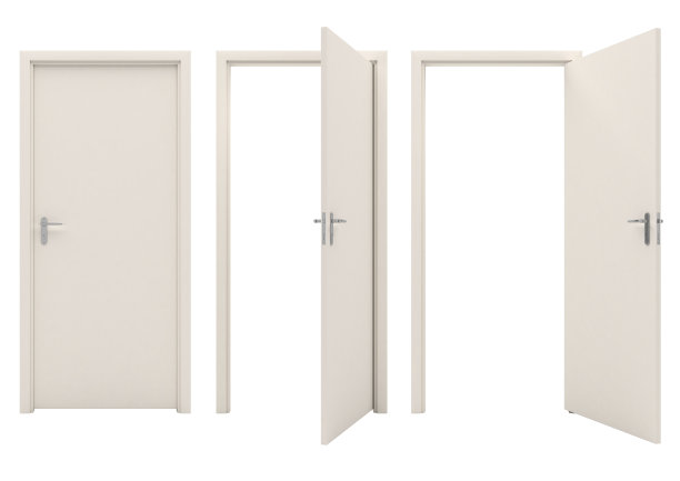 打开的门孤立在一个白色的背景。图片下载