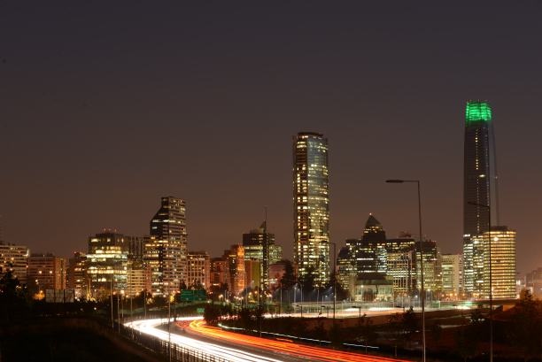 圣地亚哥在夜间图片下载