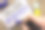 概念手写显示在线调查。商业照片展示数字媒体民意调查客户反馈意见问卷写在便利贴在黄麻的背景与爱心。图片下载