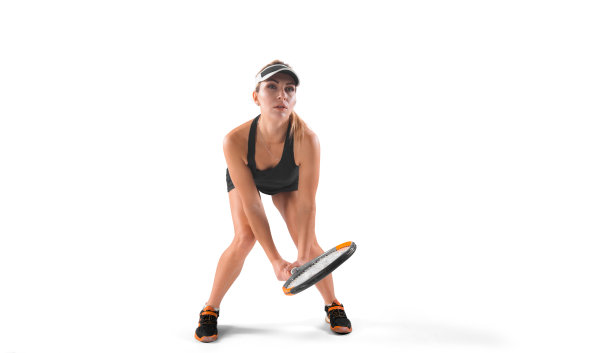 一名年轻的白人网球女子被孤立在白色背景的剪影图片下载