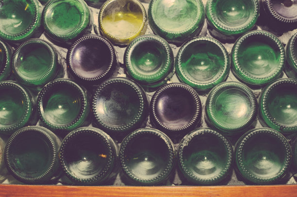 酒瓶装饰图片下载