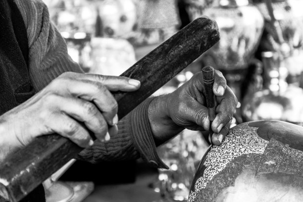 不规则手拿食物图片下载