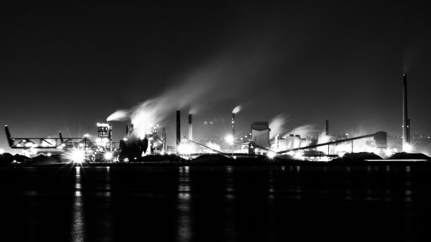 工厂在晚上图片下载