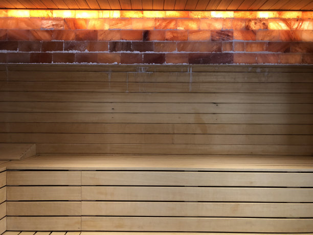 近距离的座位和桑拿发现在一个典型的水疗/桑拿图片下载