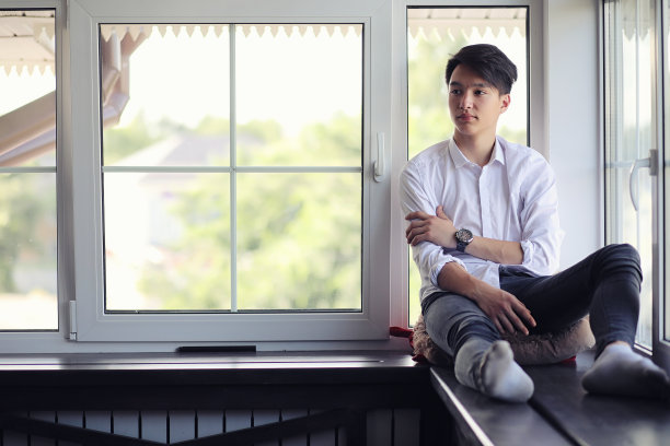 亚洲青年学生图片下载