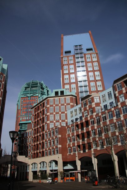 现代建筑位于市中心的豪格，所有的建筑都是政府部门的办公楼。图片下载