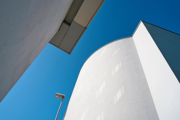 马格德堡市中心的现代建筑图片下载