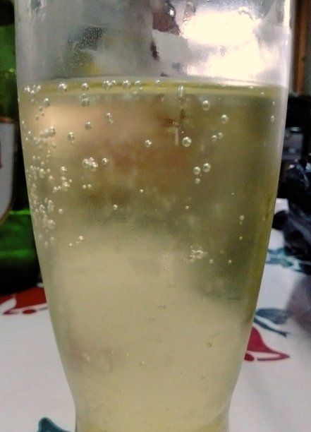 一杯冷苹果酒图片下载